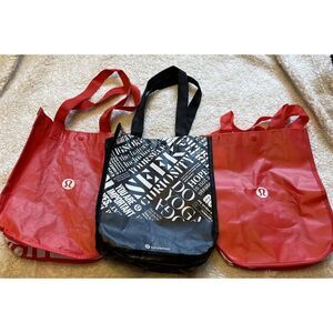 Lot‎ 3 Lululemon Reusable Tote Shopping Bags Small 12 x 9 w/Snaps 2 Red/ 1 Black